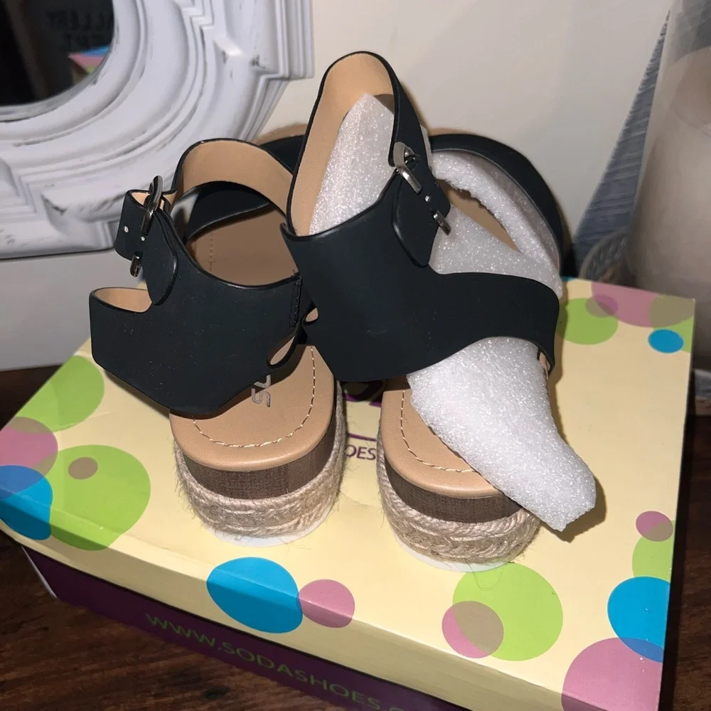 NEW Black Espadrille Sandals - Picture 3 of 4
